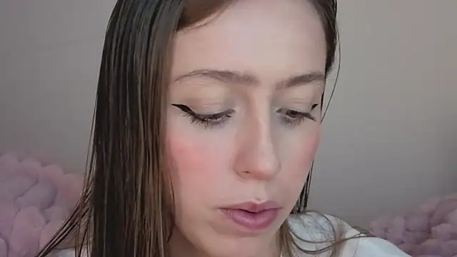 Snapshot of SofiaGc chatting on October 9, 3:48 am SofiaGc online show from October 9, 3:48 am