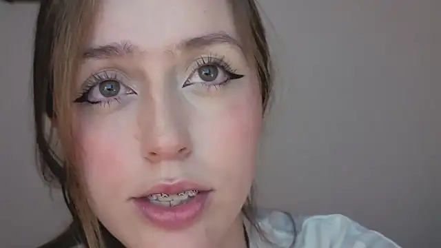 Snapshot of SofiaGc chatting on October 18, 5:32 am SofiaGc online show from October 18, 5:32 am