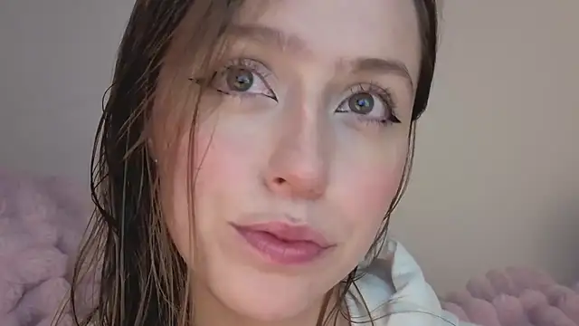 Snapshot of SofiaGc chatting on October 22, 3:51 am SofiaGc online show from October 22, 3:51 am