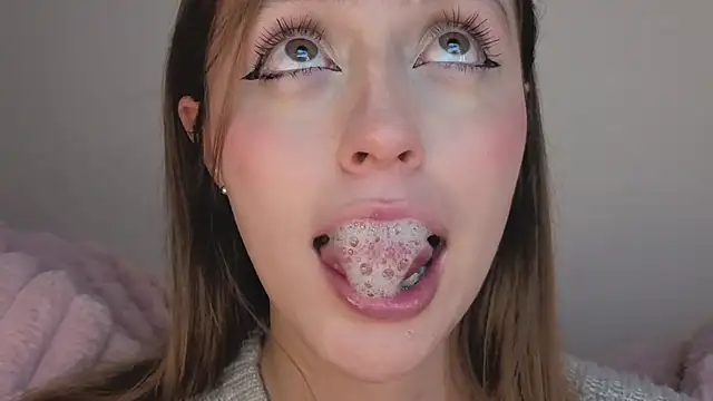 Snapshot of SofiaGc chatting on October 26, 3:56 am SofiaGc online show from October 26, 3:56 am