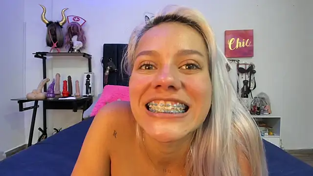 emmily giraldo online show from January 10, 5:34 pm