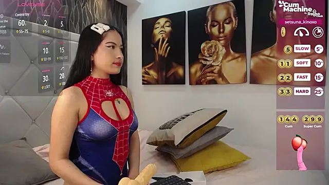 Madeline Dreams online show from March 13, 1:18 pm