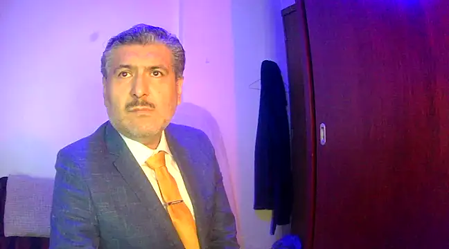 Snapshot of BushBator chatting on February 28, 7:48 am BushBator online show from February 28, 7:48 am