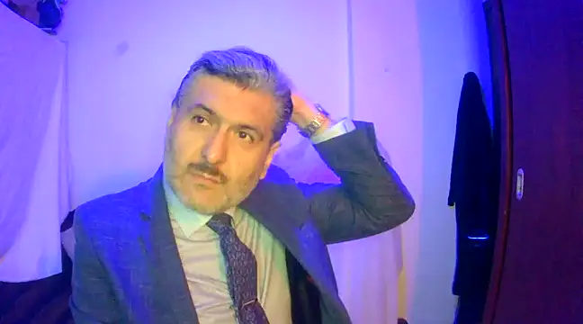 Snapshot of BushBator chatting on March 4, 7:30 am BushBator online show from March 4, 7:30 am