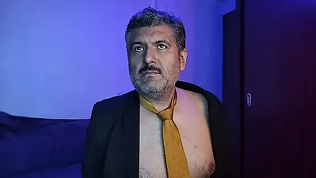 Snapshot of BushBator chatting on September 30, 5:45 am BushBator online show from September 30, 5:45 am