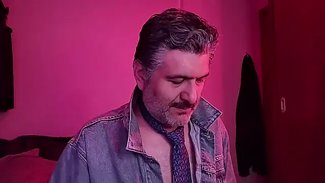 Snapshot of BushBator chatting on October 24, 6:54 am BushBator online show from October 24, 6:54 am