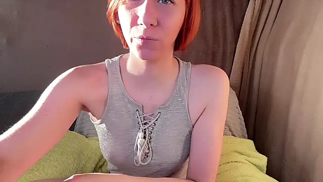 Snapshot of Caliiie-of chatting on March 6, 7:03 am Caliiie-of online show from March 6, 7:03 am