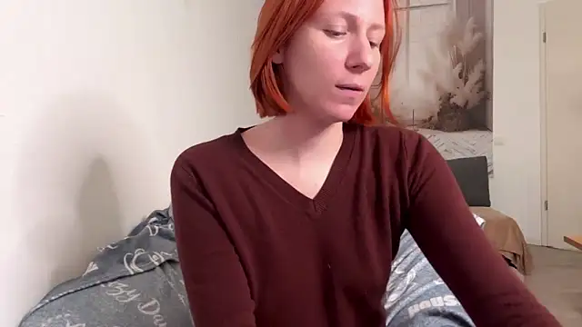 Snapshot of Caliiie-of chatting on October 9, 8:01 am Caliiie-of online show from October 9, 8:01 am