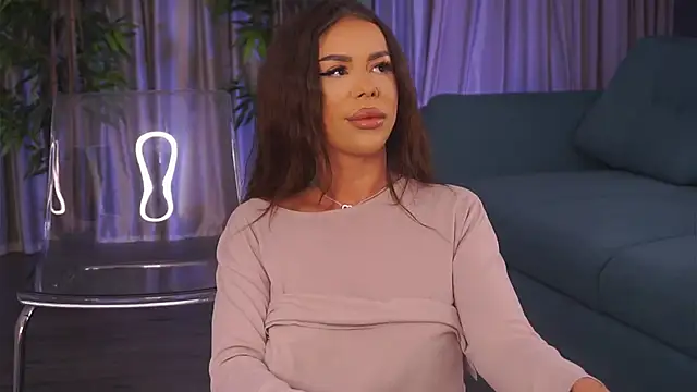 MissKiarra online show from January 12, 5:13 am