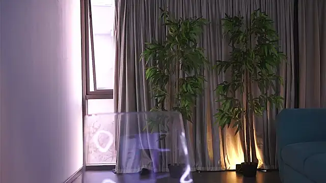 MissKiarra online show from February 13, 6:20 am