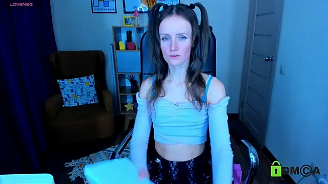 FrancescaCollins online show from March 4, 11:08 am