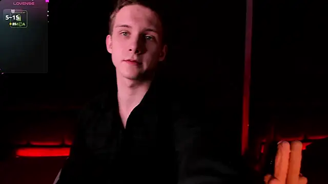 Snapshot of MarkGWalker chatting on December 5, 10:33 am MarkGWalker online show from December 5, 10:33 am