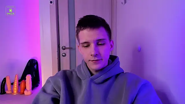 Snapshot of MarkGWalker chatting on January 19, 4:33 am MarkGWalker online show from January 19, 4:33 am