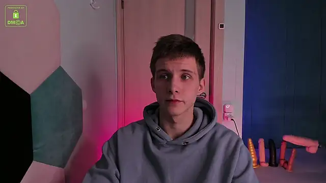 Snapshot of MarkGWalker chatting on February 12, 4:33 am MarkGWalker online show from February 12, 4:33 am