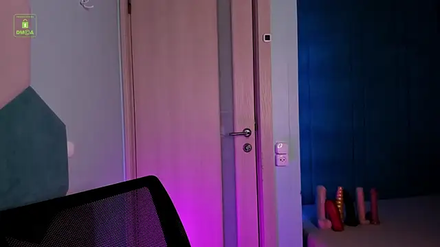 Snapshot of MarkGWalker chatting on February 28, 4:32 am MarkGWalker online show from February 28, 4:32 am