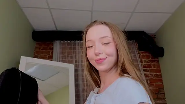 VioletMills online show from December 19, 9:49 pm