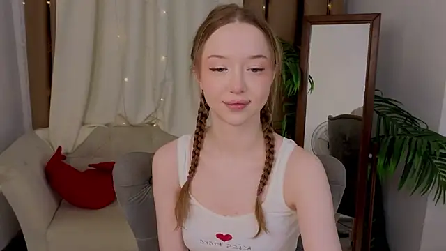 VioletMills online show from February 19, 8:52 pm