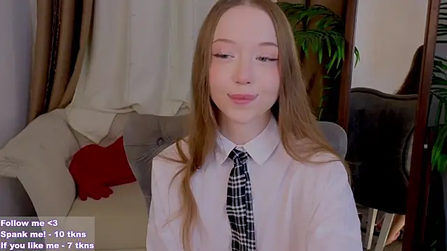 VioletMills online show from February 20, 8:58 pm