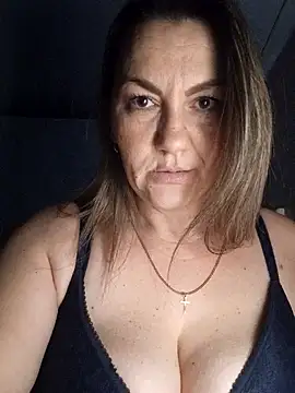 Snapshot of Ant0nina chatting on December 18, 10:02 pm Ant0nina online show from December 18, 10:02 pm