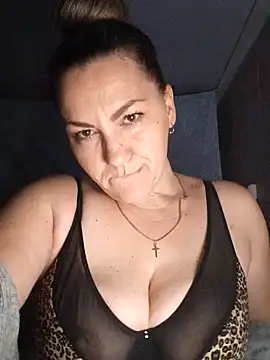 Snapshot of Ant0nina chatting on December 19, 1:28 am Ant0nina online show from December 19, 1:28 am