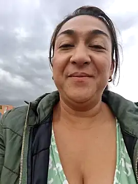 Snapshot of kitty_84 chatting on January 31, 8:43 pm kitty 84 online show from January 31, 8:43 pm