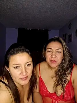 Snapshot of kitty_84 chatting on March 11, 12:11 am kitty 84 online show from March 11, 12:11 am