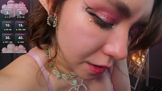 lilly Cherry  online show from February 17, 1:42 pm