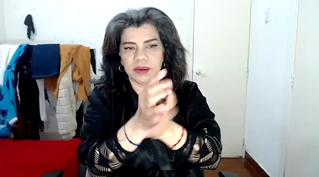 Snapshot of vikyadams chatting on March 4, 12:55 pm vikyadams online show from March 4, 12:55 pm