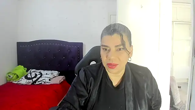 Snapshot of vikyadams chatting on September 16, 12:17 pm vikyadams online show from September 16, 12:17 pm