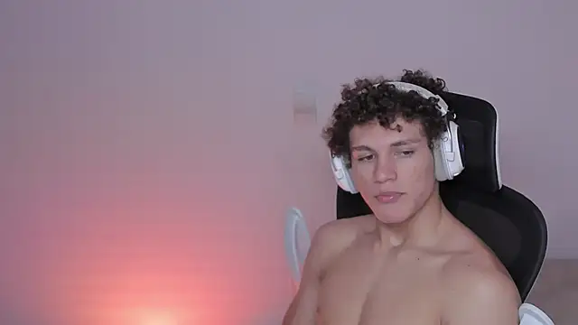 laurent nova online show from October 17, 8:39 am