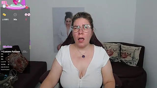 zehra sanem online show from November 8, 10:48 am