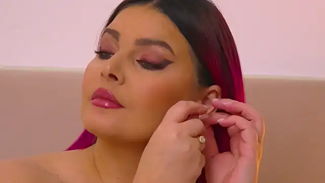 Snapshot of RissaRheys chatting on February 1, 9:29 pm RissaRheys online show from February 1, 9:29 pm