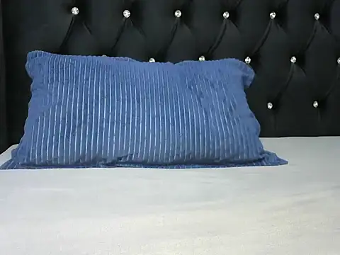 Cryaluna online show from October 19, 9:21 am