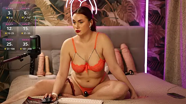 Jinxy Wood online show from March 20, 2:21 pm