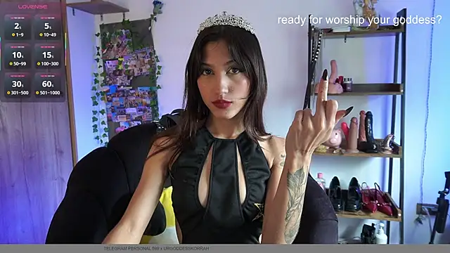 MissKorah online show from November 23, 6:30 pm