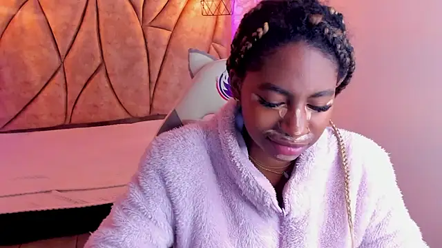 Queen perla  online show from January 18, 12:47 pm