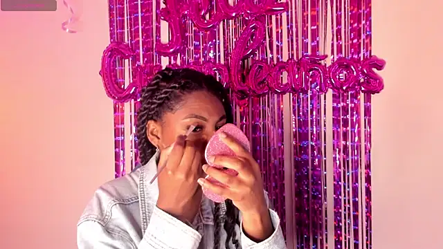 Queen perla  online show from October 18, 12:28 pm