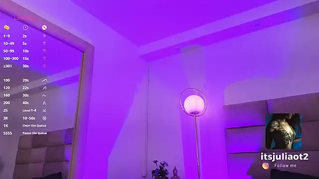 Snapshot of mssjulia chatting on January 18, 12:24 am mssjulia online show from January 18, 12:24 am