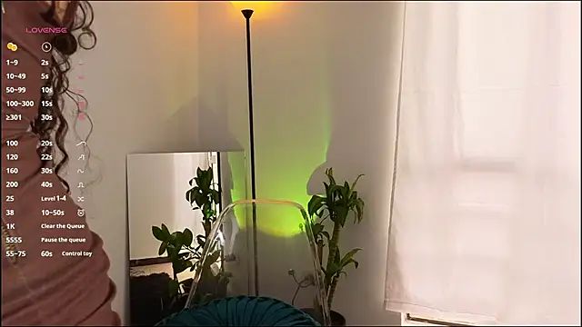 Snapshot of mssjulia chatting on March 14, 10:38 pm mssjulia online show from March 14, 10:38 pm