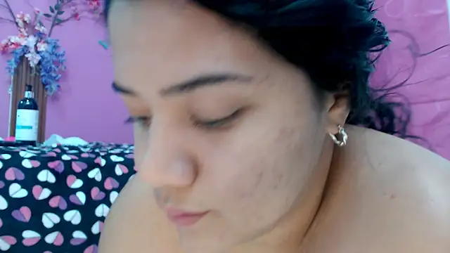 Watagatapitusberry1 online show from February 6, 4:42 am