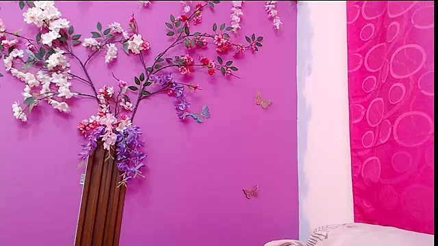 Watagatapitusberry1 online show from March 2, 1:47 am