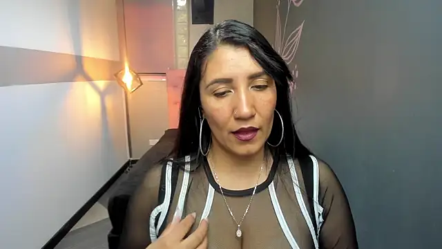 GiaFox  online show from February 8, 6:33 pm