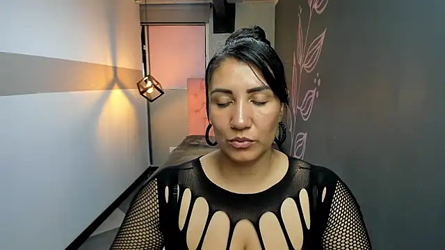 GiaFox  online show from March 2, 7:43 am