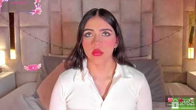 Snapshot of SofiScott_ chatting on December 30, 8:58 pm SofiScott online show from December 30, 8:58 pm