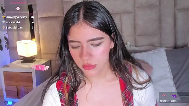 Snapshot of SofiScott_ chatting on March 14, 11:32 pm SofiScott online show from March 14, 11:32 pm