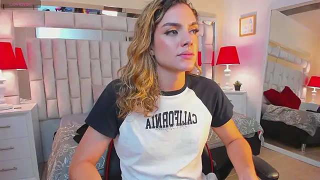 mariiahneedles online show from February 5, 5:09 am