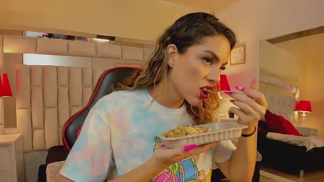 mariiahneedles online show from February 14, 9:21 pm