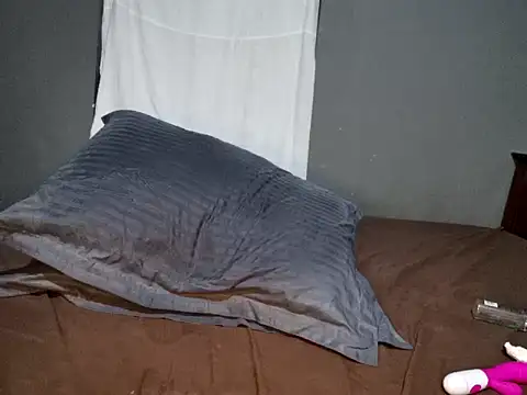 Snapshot of Loveshash1 chatting on March 3, 7:10 am Loveshash1 online show from March 3, 7:10 am