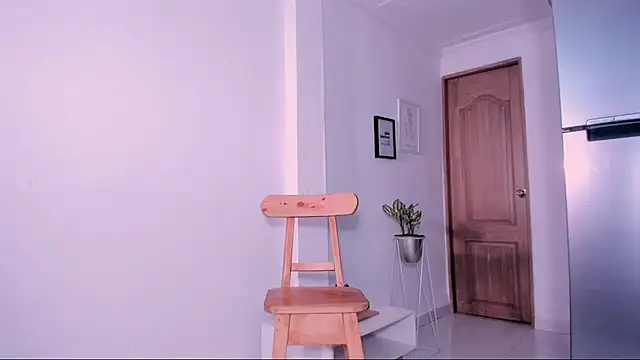 DannaHyde online show from September 12, 4:40 pm