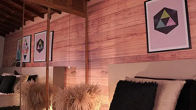 IzzyWild online show from November 21, 10:47 am